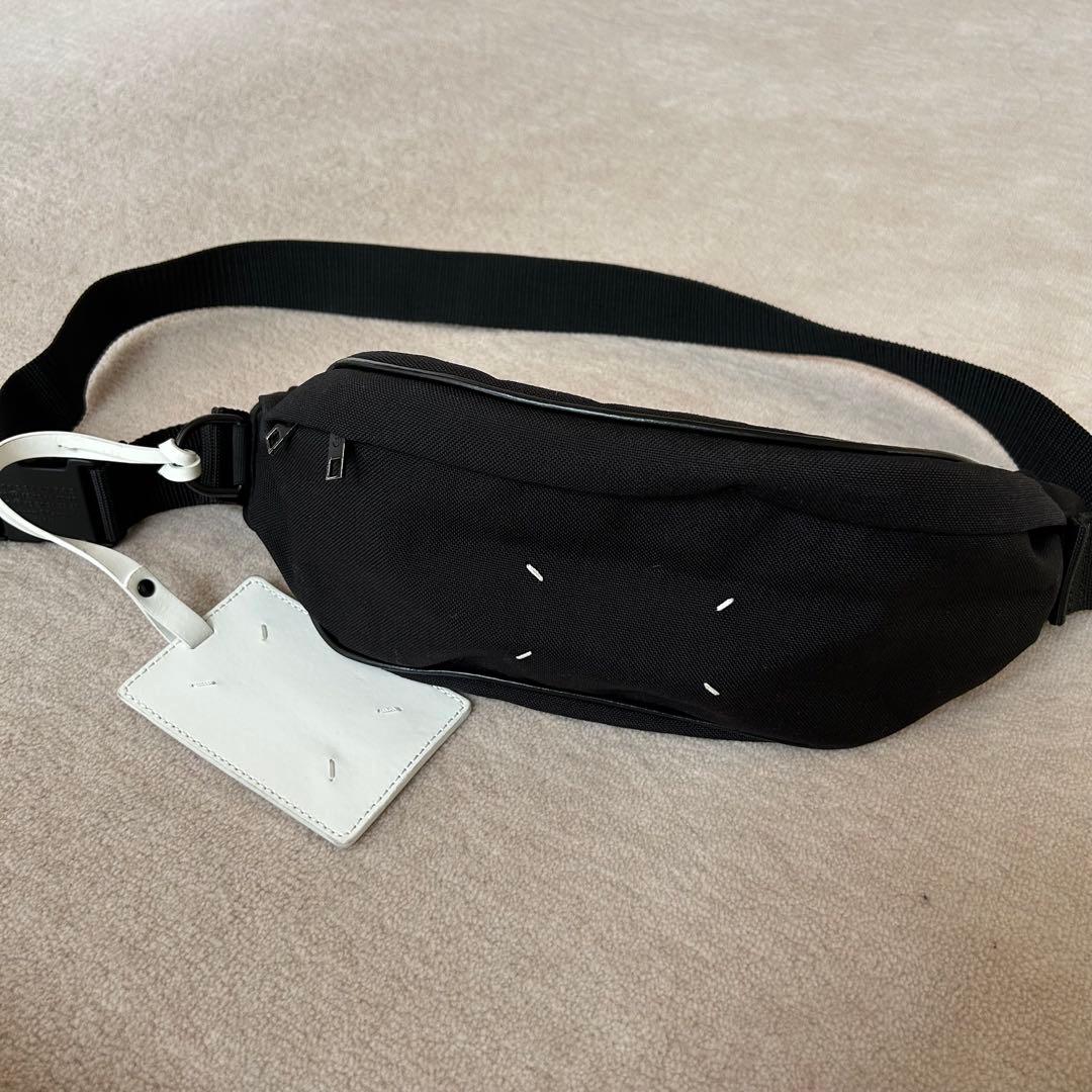 Maison Margiela ブラック ボディバッグ